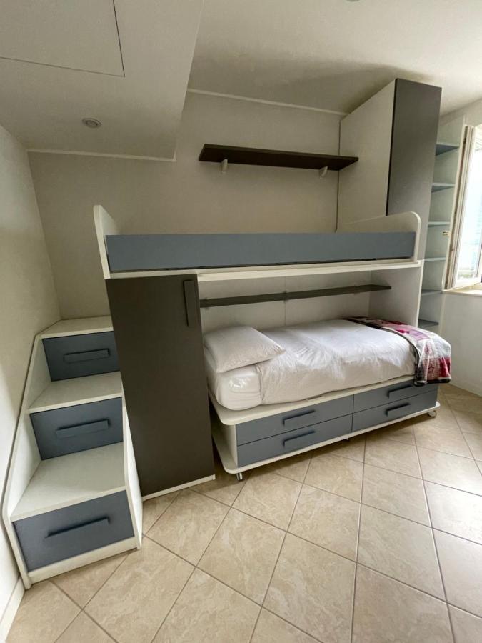 Cottage Il Cigno Con Accesso Al Lago - Como Lake Dervio Exteriör bild